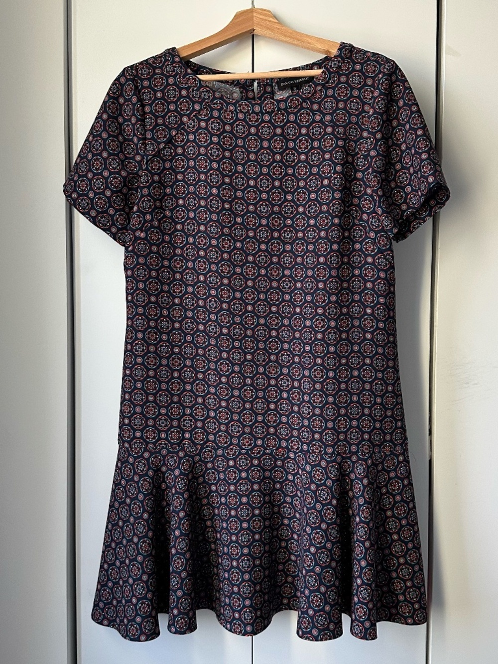 Banana Republic Foulard Flounce Hem Shift Dress Navy Medallion Print Size 12